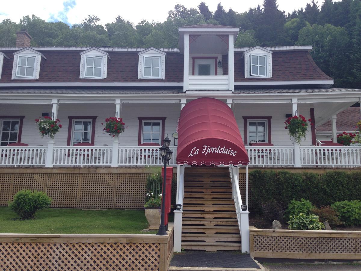 Auberge La Fjordelaise & La Rosalie LʼAnse-Saint-Jean Esterno foto